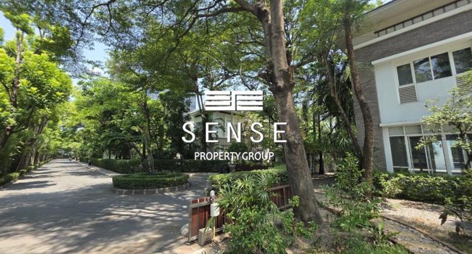 For rent 4 bedrooms house in Khlong Toei, Bangkok