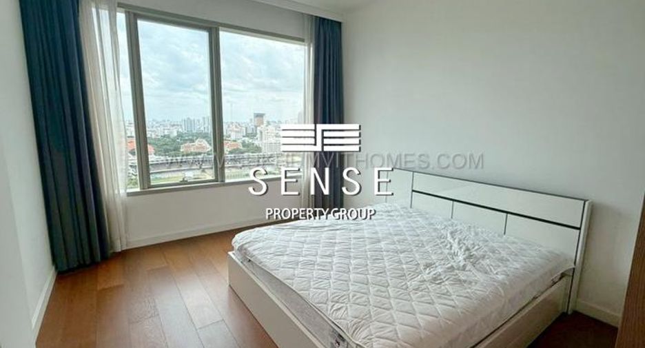 Condo en alquiler de 3 habitaciones en Pathum Wan, Bangkok