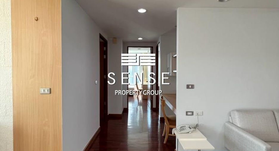 For rent 3 ベッドルーム condo in Khlong Toei, Bangkok