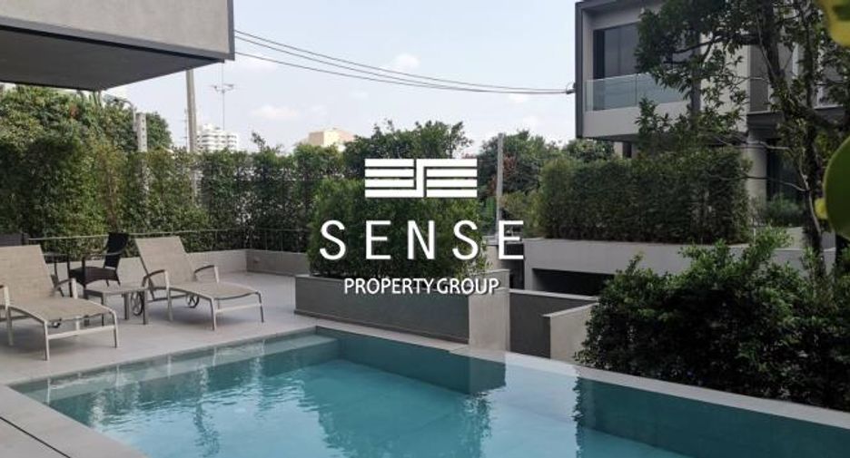 Haus zur Miete mit 4 Zimmer in Watthana, Bangkok