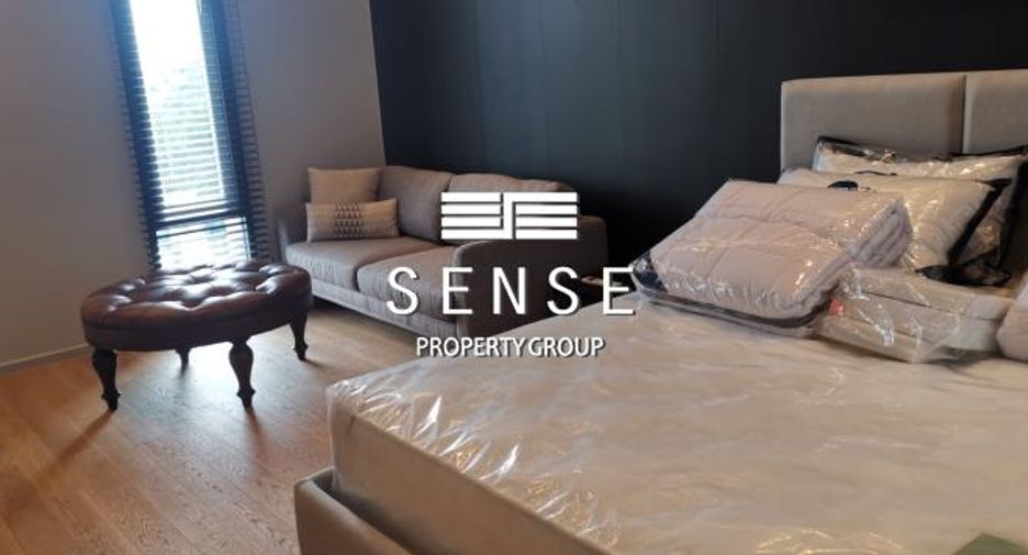 Haus zur Miete mit 4 Zimmer in Watthana, Bangkok