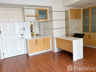 For rent 2 bedrooms condo in Yan Nawa, Bangkok
