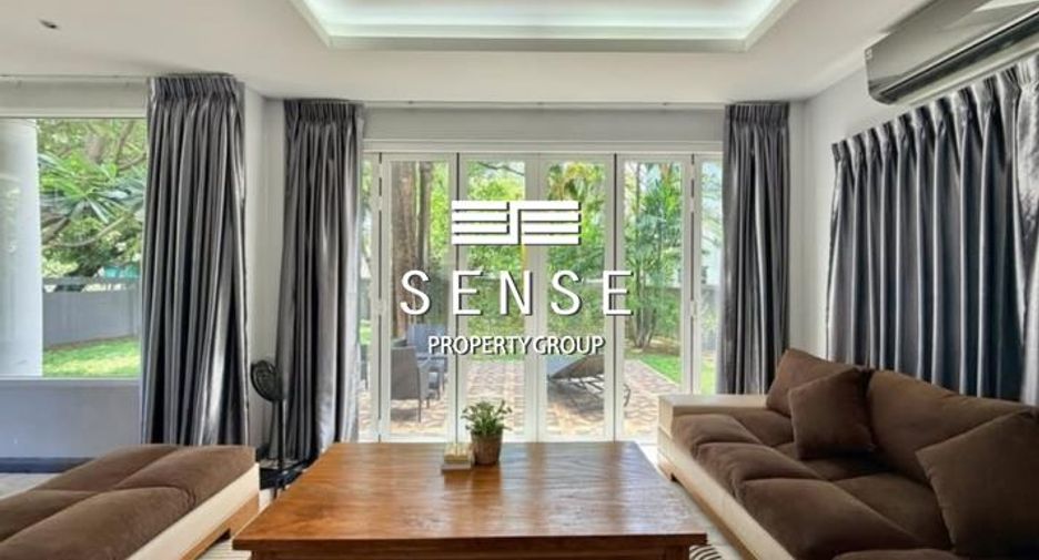 For rent 5 bedrooms house in Phra Khanong, Bangkok