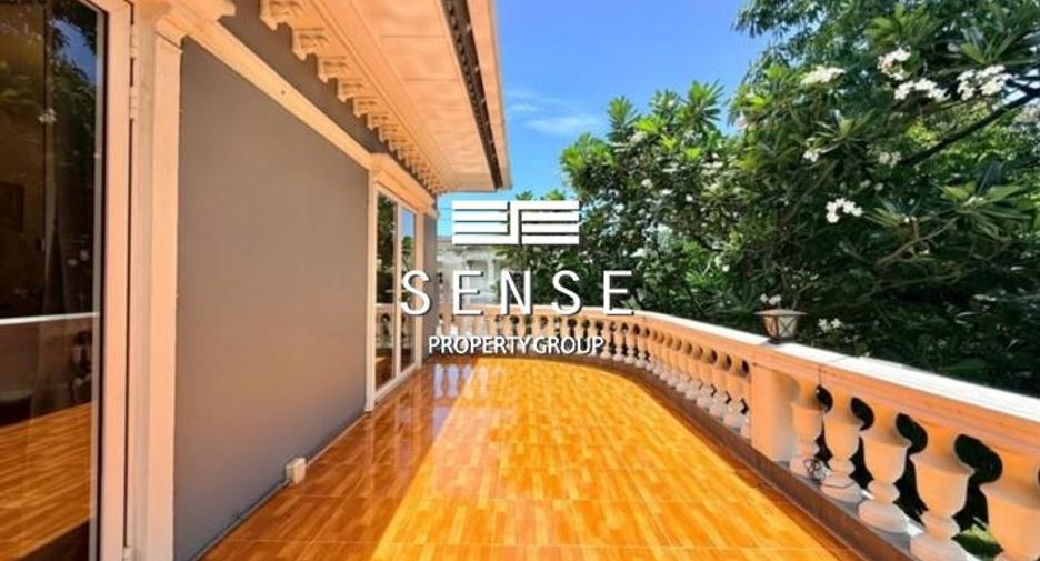 For rent 5 bedrooms house in Phra Khanong, Bangkok