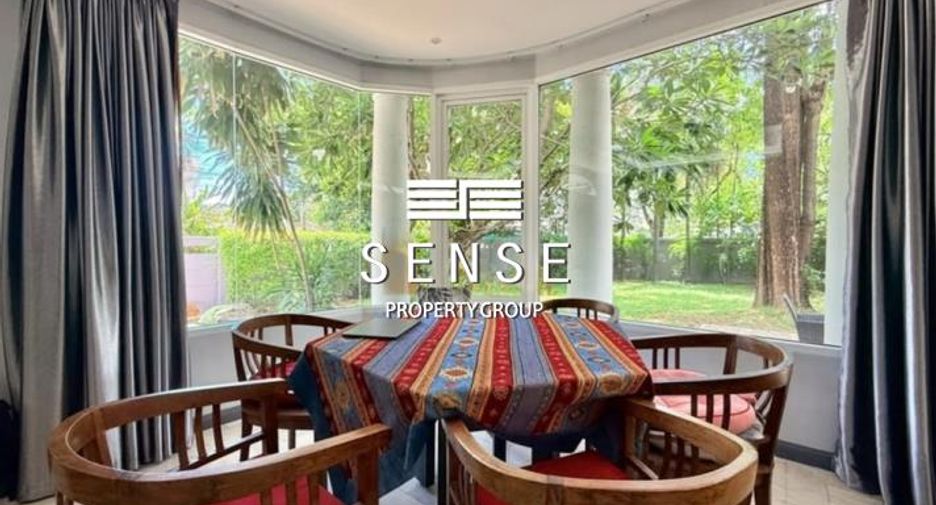 For rent 5 bedrooms house in Phra Khanong, Bangkok