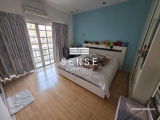 For rent 4 bedrooms townhouse in Watthana, Bangkok