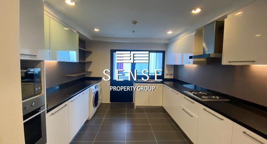 For rent 3 ベッドルーム condo in Khlong Toei, Bangkok