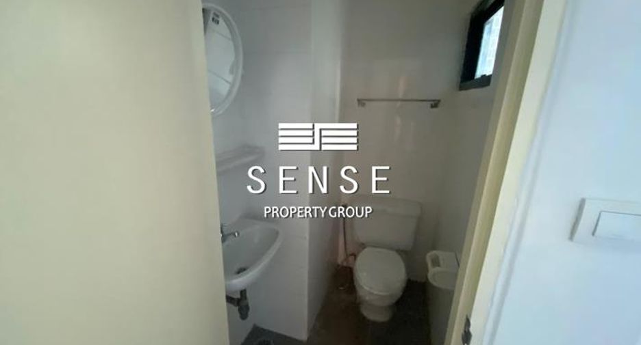 For rent 3 ベッドルーム condo in Khlong Toei, Bangkok