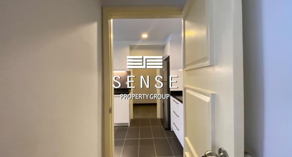 For rent 3 ベッドルーム condo in Khlong Toei, Bangkok
