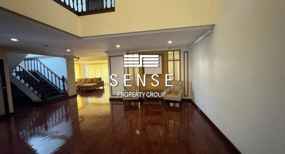 For rent 4 bedrooms condo in Pathum Wan, Bangkok