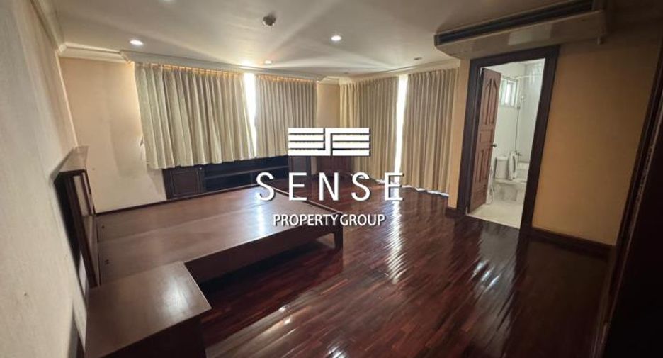For rent 4 bedrooms condo in Pathum Wan, Bangkok