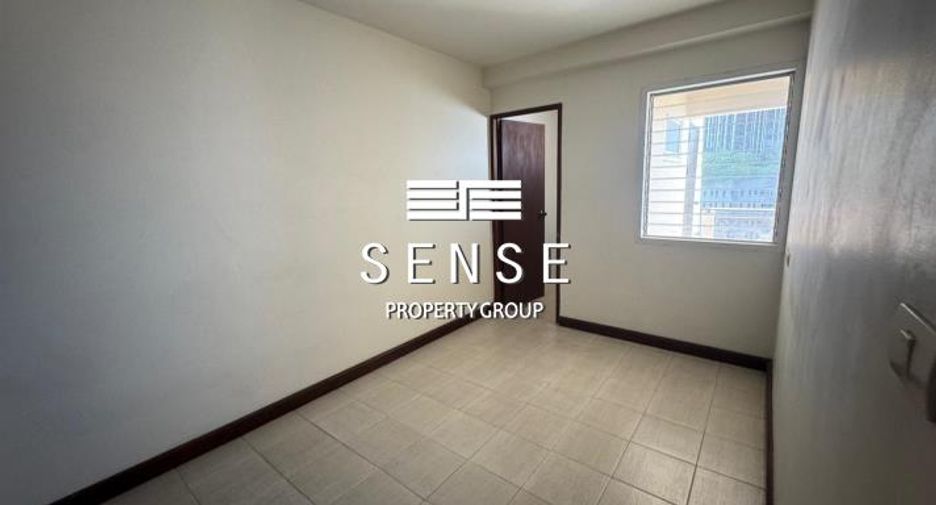For rent 4 bedrooms condo in Pathum Wan, Bangkok