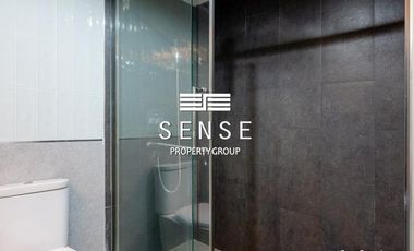 For sale 3 bedrooms condo in Khlong Toei, Bangkok