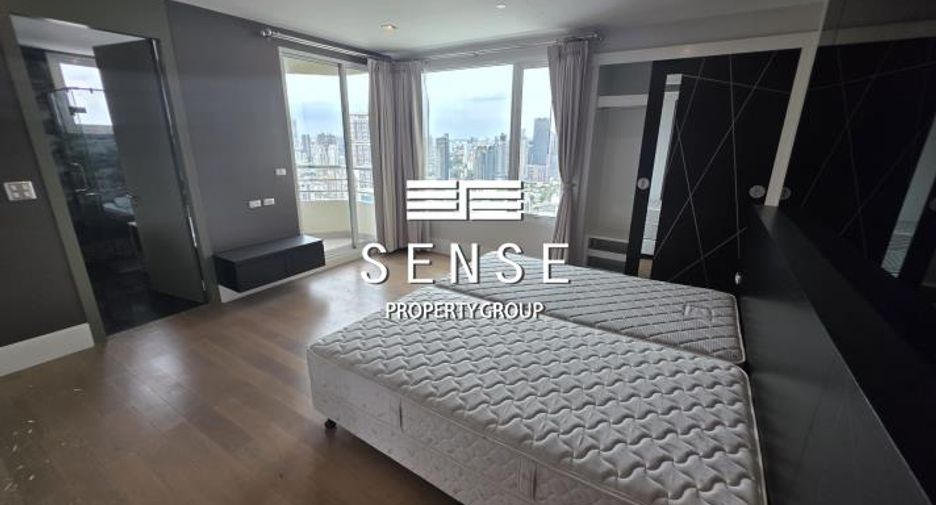 For sale 4 bedrooms condo in Khlong Toei, Bangkok