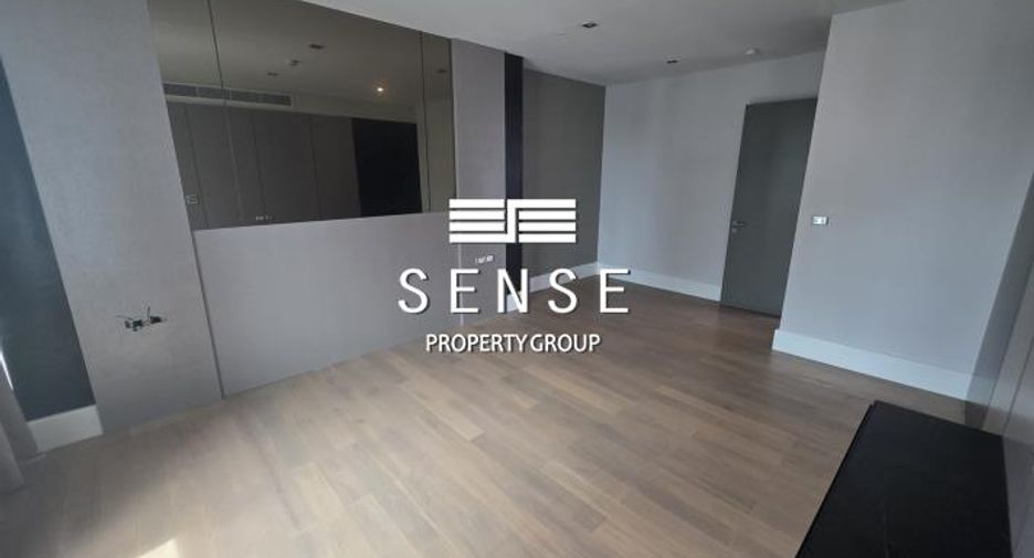 For sale 4 bedrooms condo in Khlong Toei, Bangkok