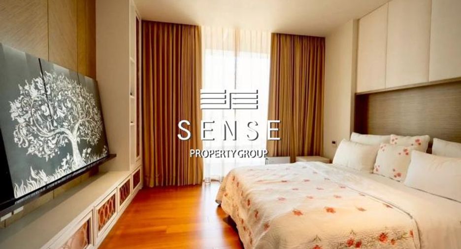 For sale 3 bedrooms condo in Sathon, Bangkok