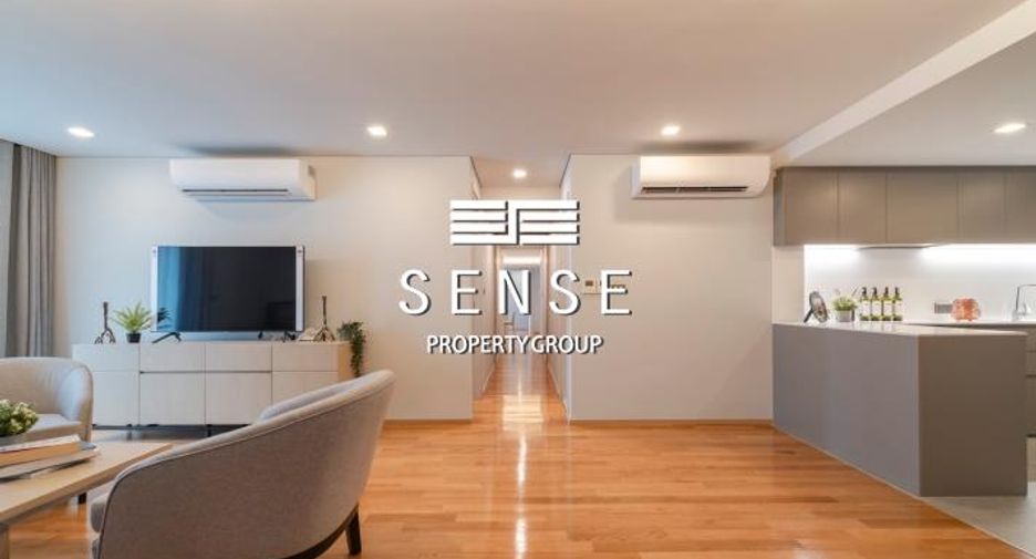 For rent 4 bedrooms condo in Watthana, Bangkok