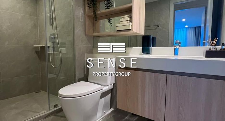 For rent 4 bedrooms condo in Watthana, Bangkok