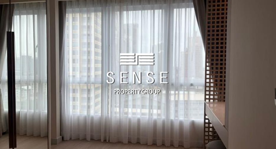 For rent 3 bedrooms condo in Khlong Toei, Bangkok