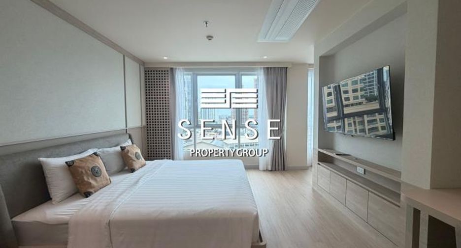 For rent 3 bedrooms condo in Khlong Toei, Bangkok