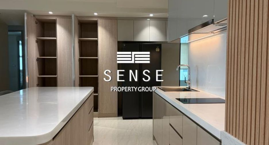 For rent 3 bedrooms condo in Khlong Toei, Bangkok