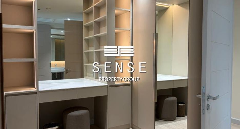 For rent 3 bedrooms condo in Khlong Toei, Bangkok