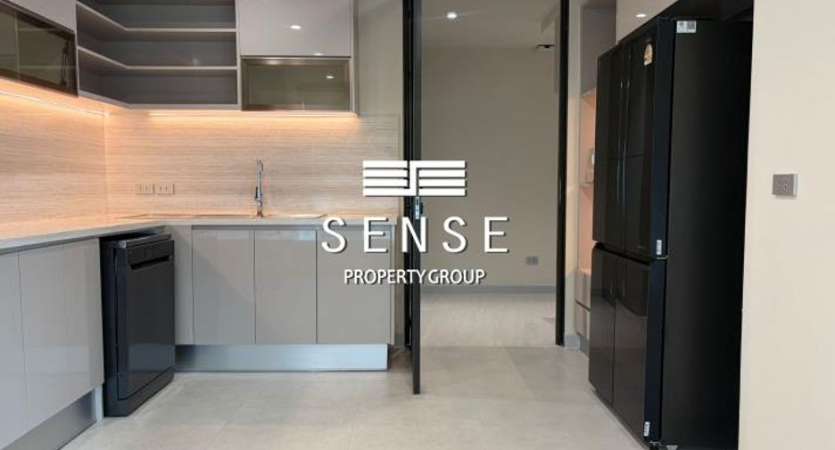 For rent 3 bedrooms condo in Khlong Toei, Bangkok