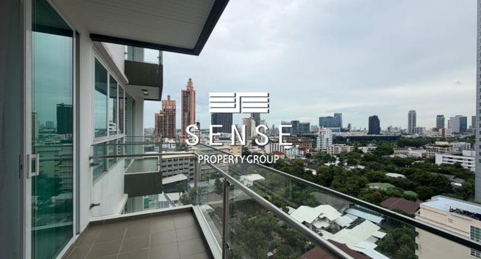 For rent 3 bedrooms condo in Khlong Toei, Bangkok