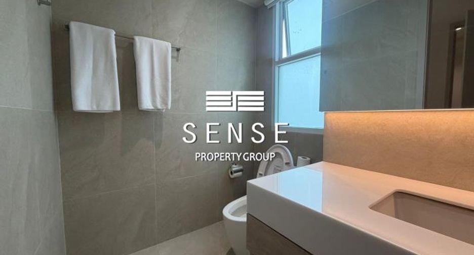 For rent 3 bedrooms condo in Khlong Toei, Bangkok