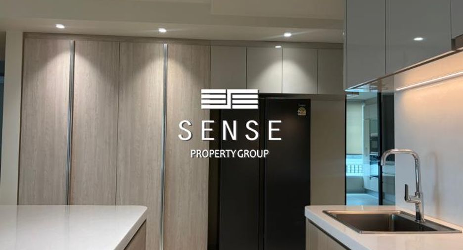 For rent 3 bedrooms condo in Khlong Toei, Bangkok