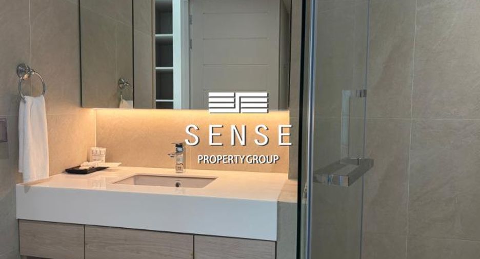 For rent 3 bedrooms condo in Khlong Toei, Bangkok