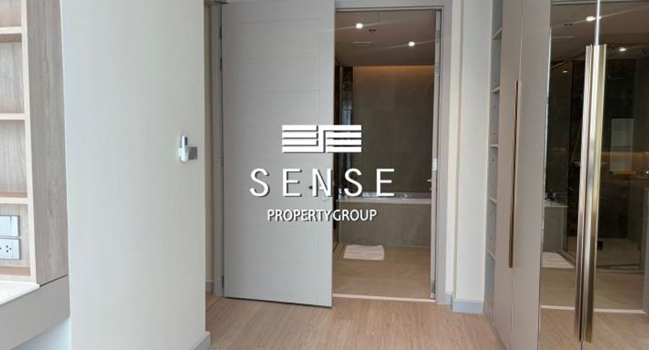 For rent 3 bedrooms condo in Khlong Toei, Bangkok