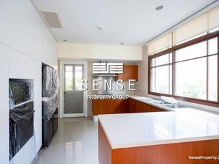 For rent 4 bedrooms house in Pathum Wan, Bangkok