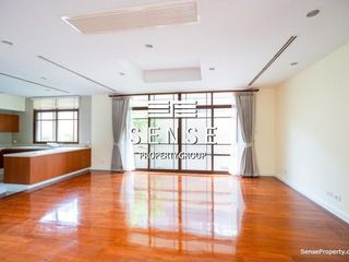 For rent 4 bedrooms house in Pathum Wan, Bangkok
