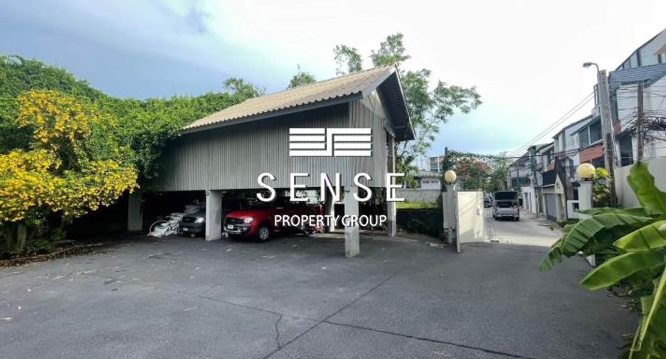 For sale land in Yan Nawa, Bangkok