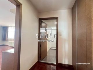 For rent 3 bedrooms condo in Khlong Toei, Bangkok