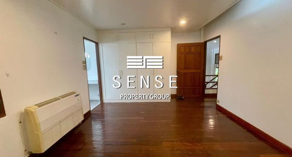 For sale 3 bedrooms house in Pathum Wan, Bangkok