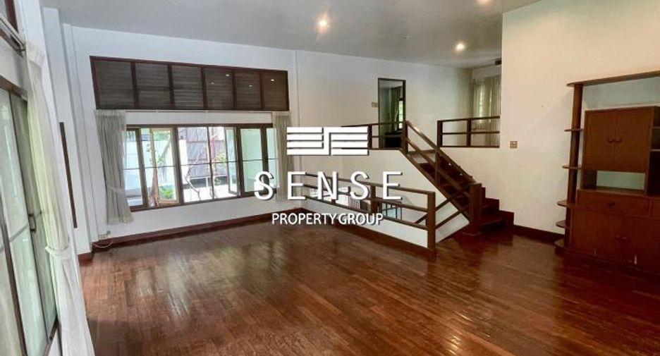 For sale 3 bedrooms house in Pathum Wan, Bangkok