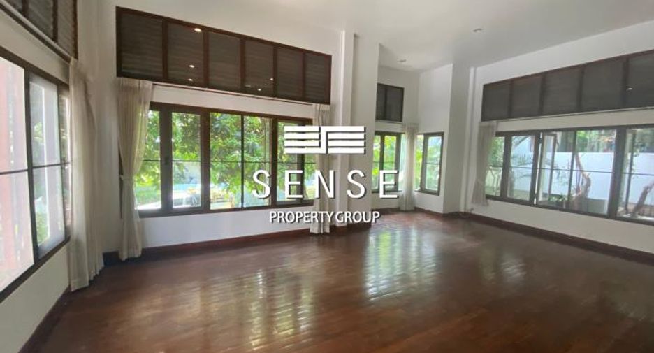 For sale 3 bedrooms house in Pathum Wan, Bangkok