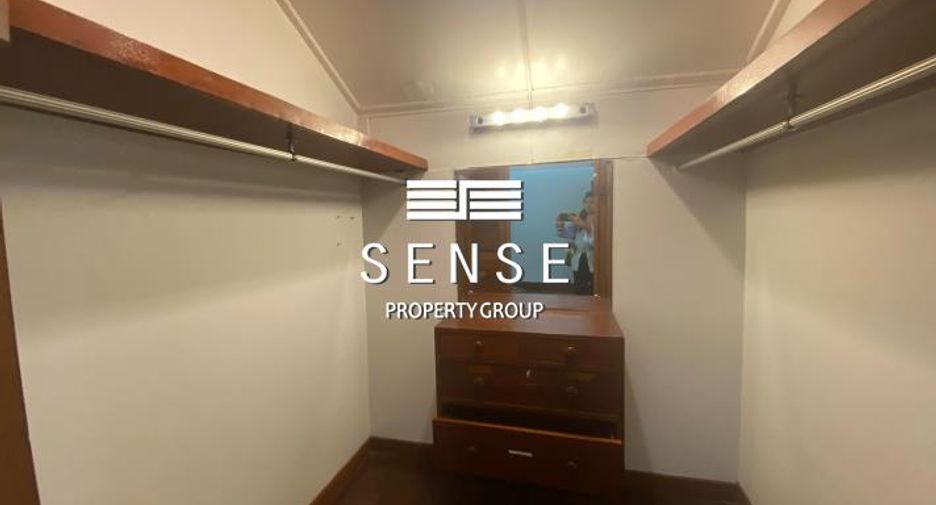 For sale 3 bedrooms house in Pathum Wan, Bangkok