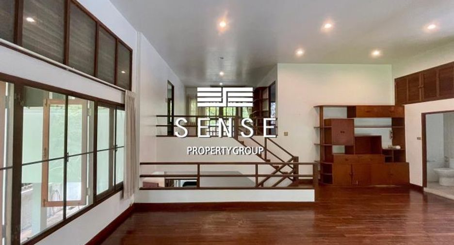 For sale 3 bedrooms house in Pathum Wan, Bangkok