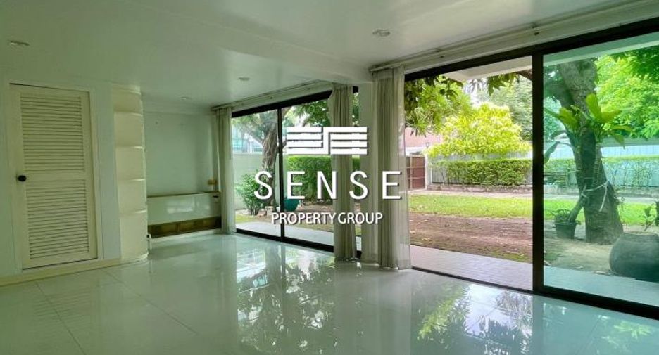 For sale 3 bedrooms house in Pathum Wan, Bangkok