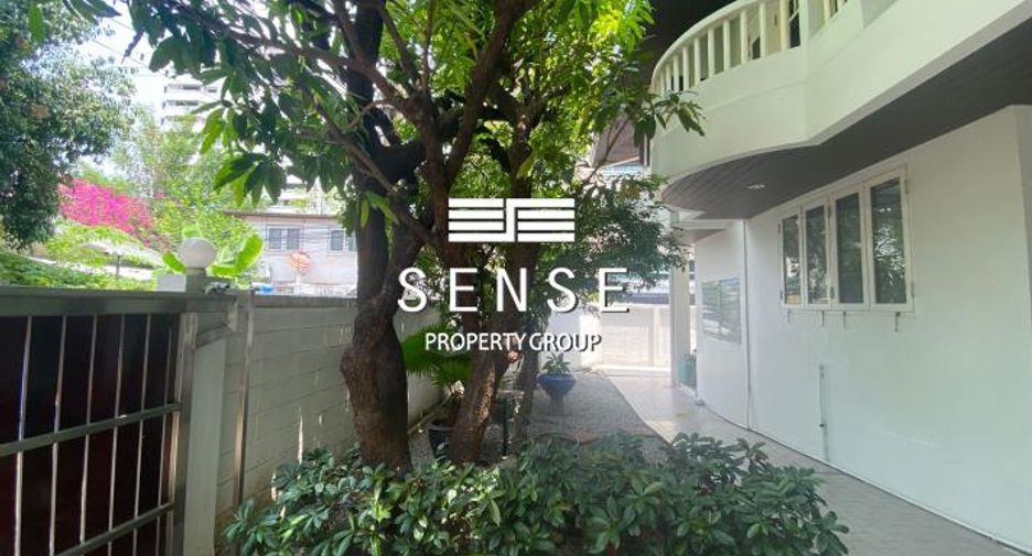 For sale 3 bedrooms house in Pathum Wan, Bangkok