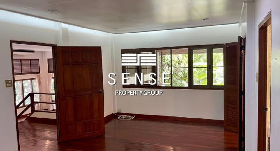 For sale 3 bedrooms house in Pathum Wan, Bangkok