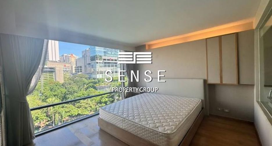 For rent 3 bedrooms condo in Pathum Wan, Bangkok