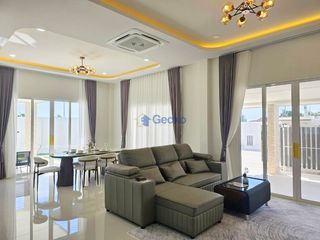 Haus zum Kauf mit 3 Zimmer in Bang Lamung, Chonburi