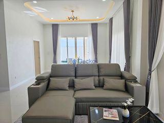 Haus zum Kauf mit 3 Zimmer in Bang Lamung, Chonburi