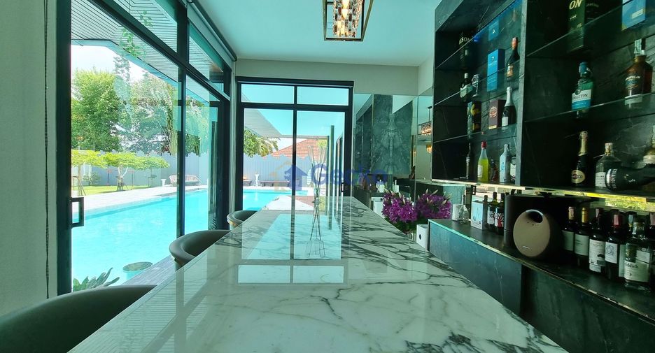 For sale 7 ベッドルーム house in Bang Lamung, Chonburi