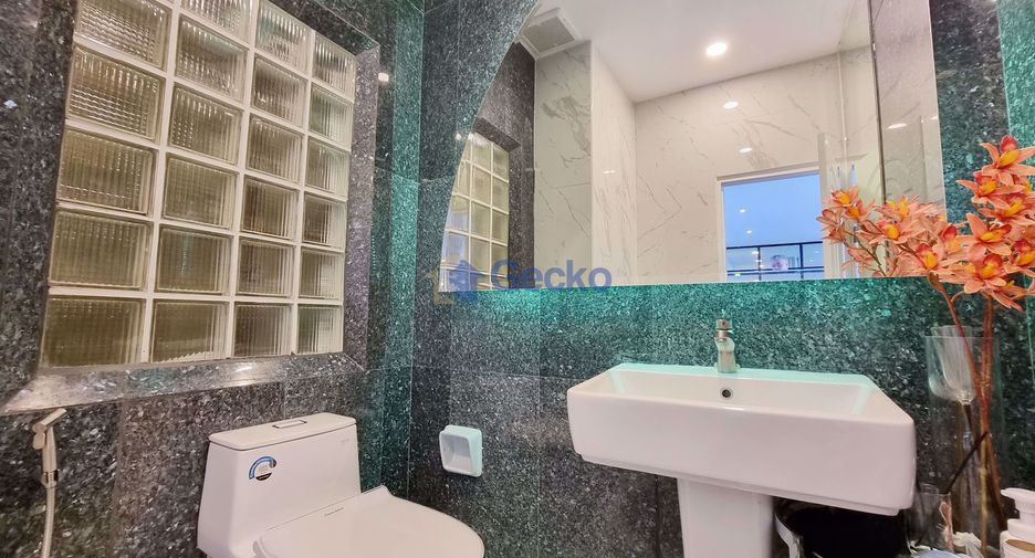 For sale 7 ベッドルーム house in Bang Lamung, Chonburi