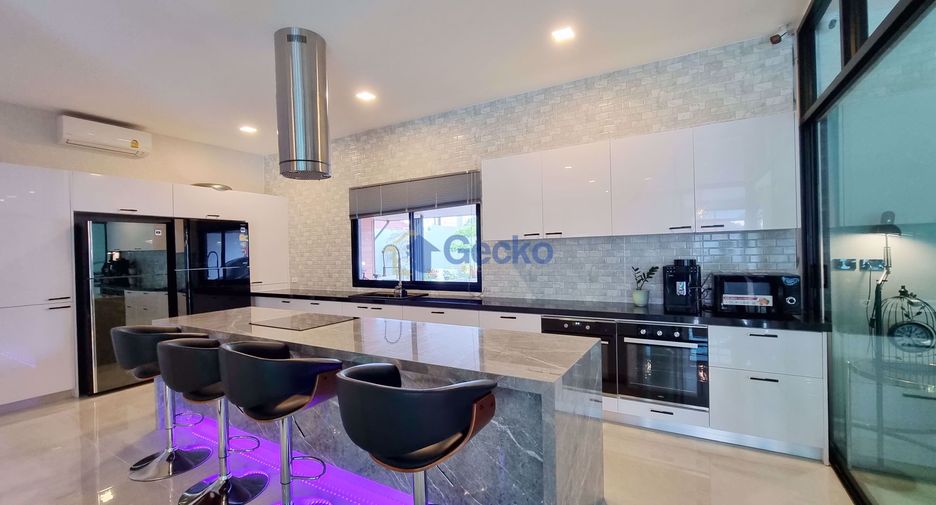 For sale 7 ベッドルーム house in Bang Lamung, Chonburi